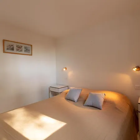 Apartment Mont Des Oiseaux By Interhome Hyères