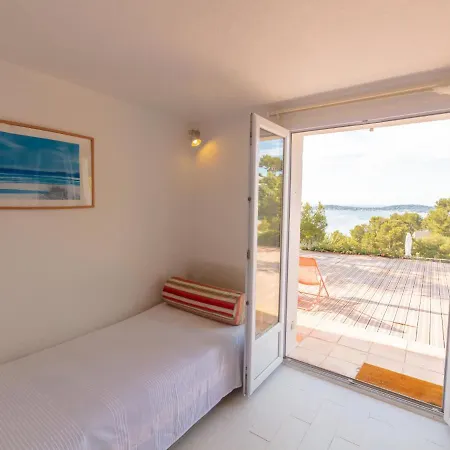 Apartment Mont Des Oiseaux By Interhome Hyères