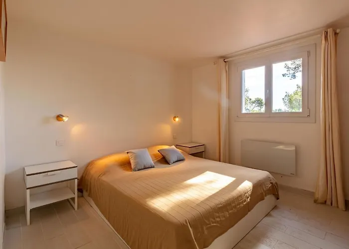 Mont Des Oiseaux By Interhome Hyères